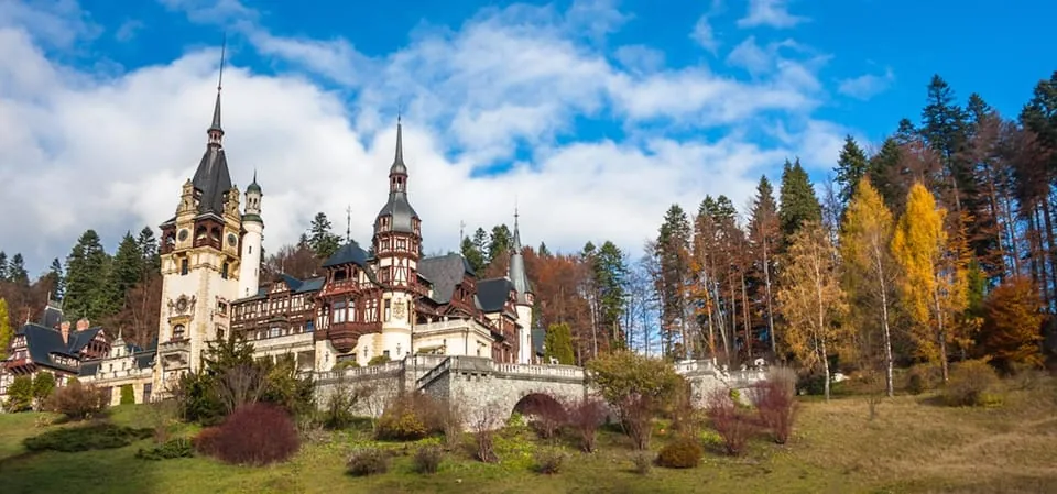 Bucharest: Dracula’s Castle, Peles & Brasov Day Trip